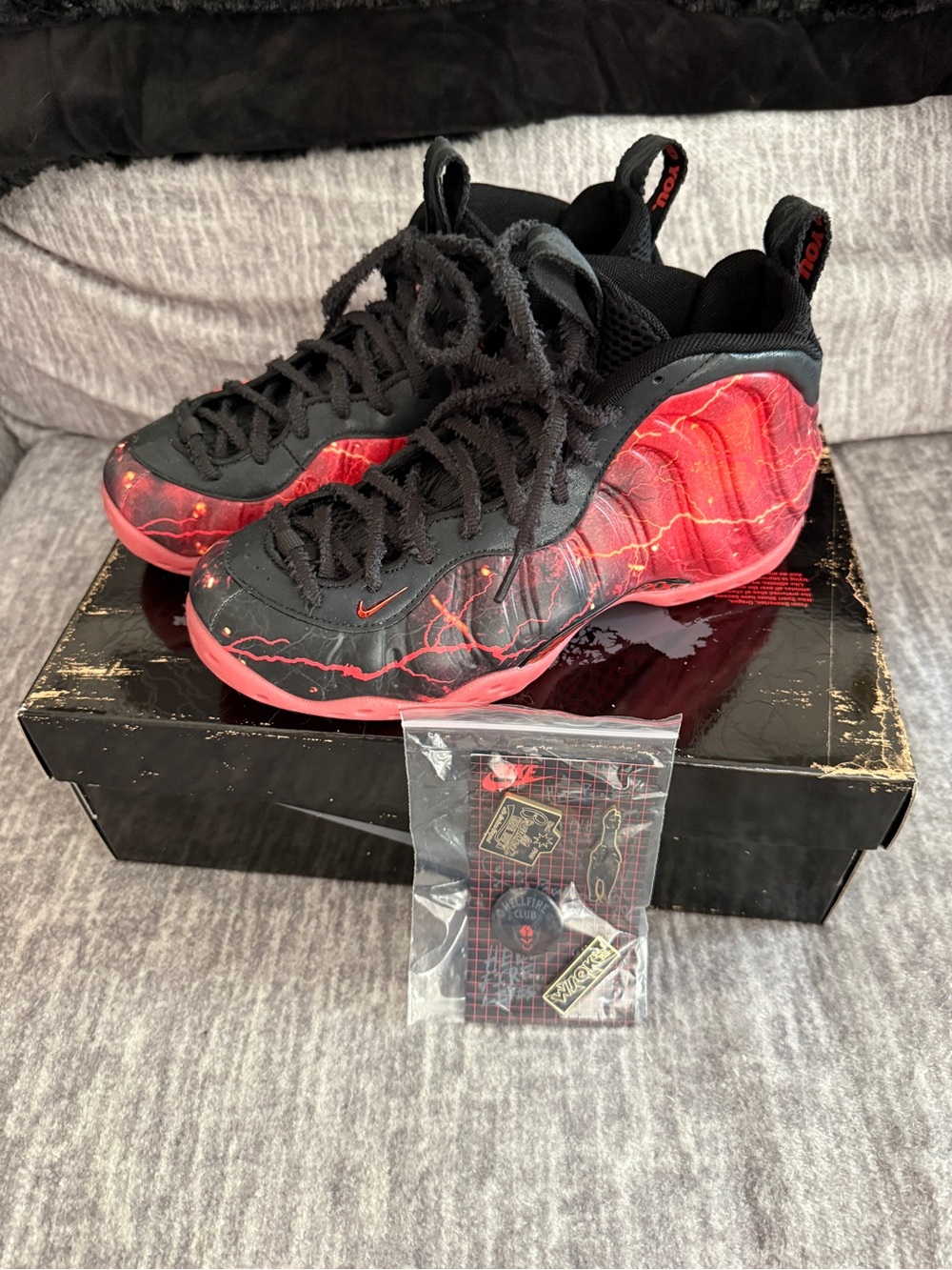 Nike Foamposite One PRM Stranger Things Men’s 7 Womens 8.5 Sneakers Foamposites